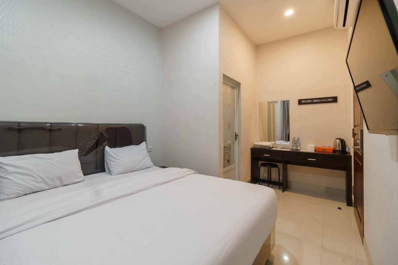 Reddoorz At Seindo Hotel Medan Sunggal Экстерьер фото
