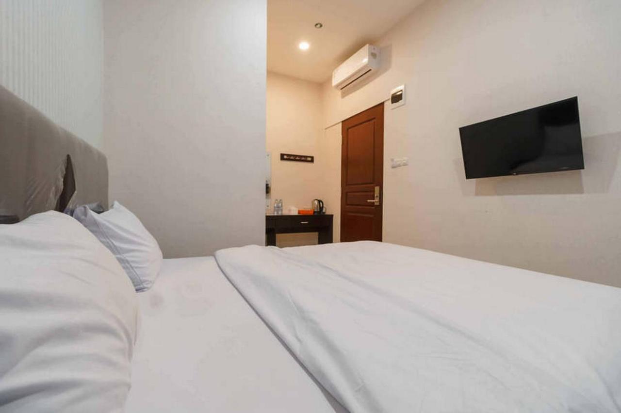 Reddoorz At Seindo Hotel Medan Sunggal Экстерьер фото
