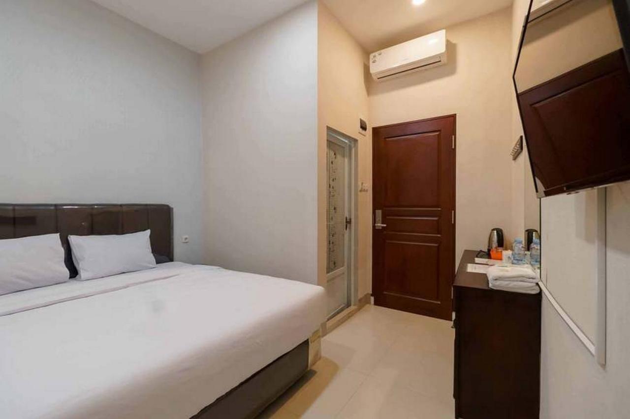 Reddoorz At Seindo Hotel Medan Sunggal Экстерьер фото