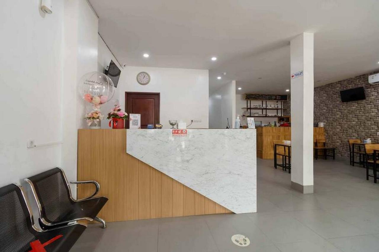 Reddoorz At Seindo Hotel Medan Sunggal Экстерьер фото